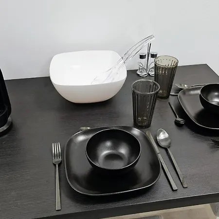 Kueche Arbeitsplatz Netflix Wlan Barrierefrei Apartman Augsburg